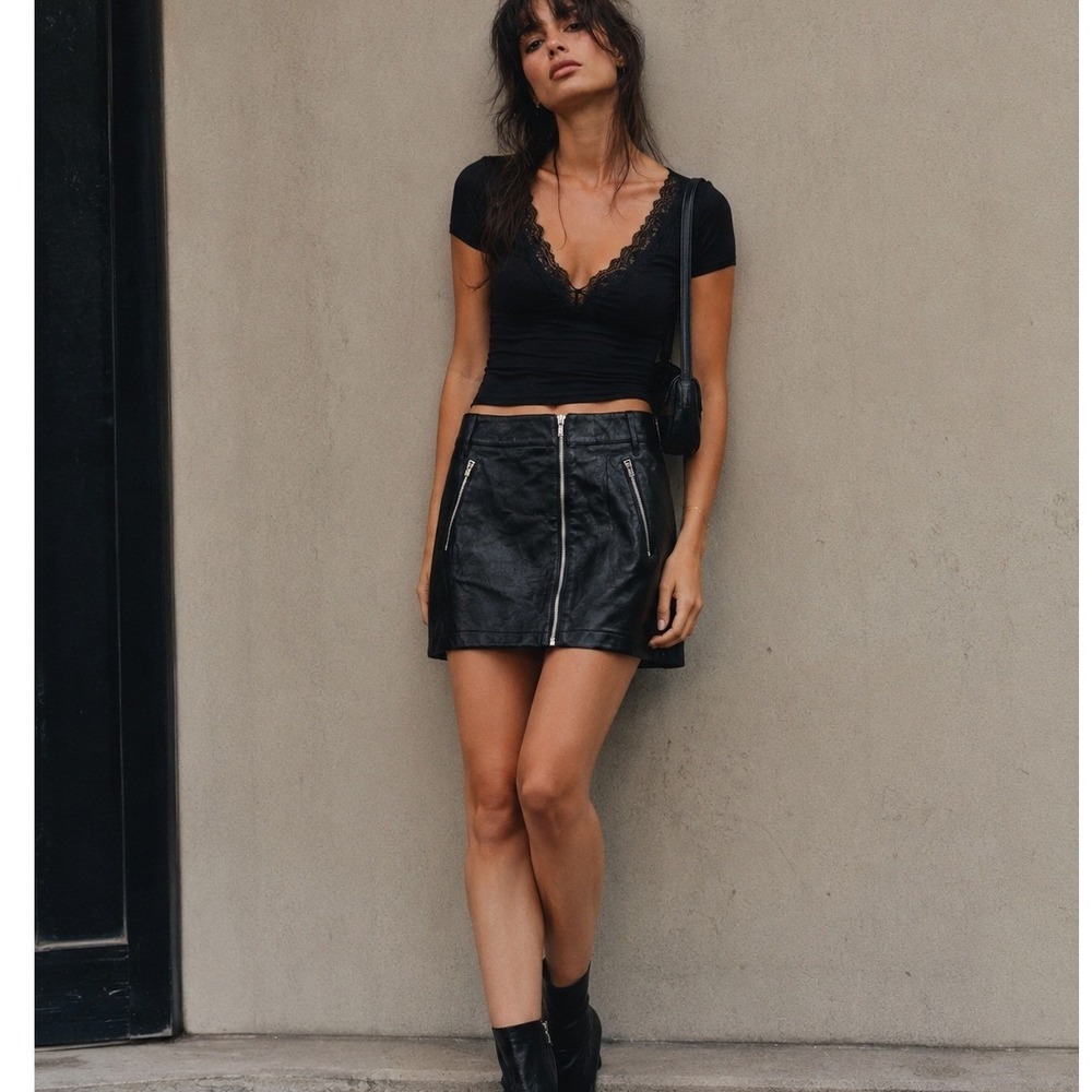 Topshop Faux Leather‎ Mini Skirt Black Zip Front Moto Size 2